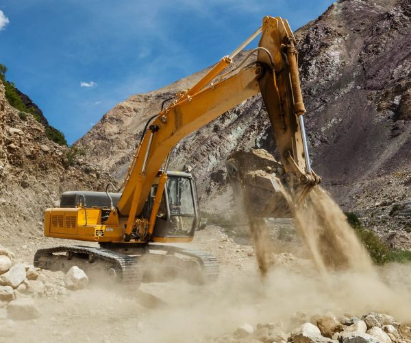 road-construction-in-himalayas-1.jpg